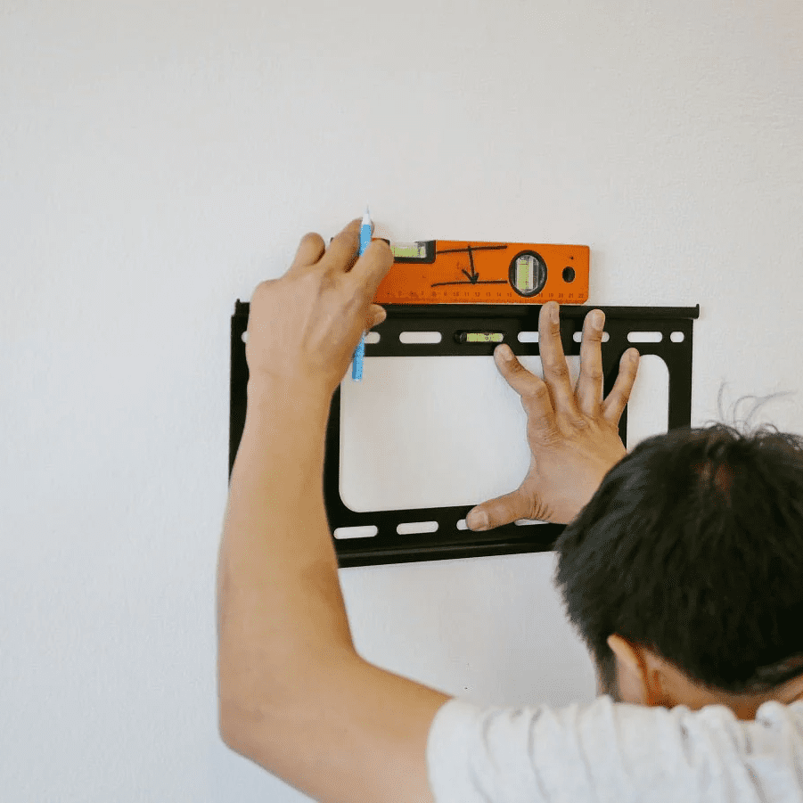 how-to-mount-a-tv-on-the-wall-without-studs-936464